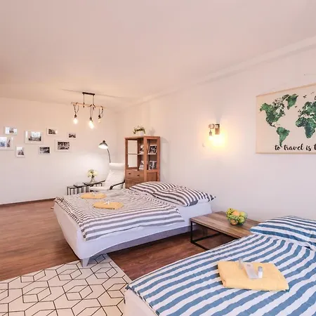 Apartment Flexihome Sk - Vodna - City Centre - With Ac